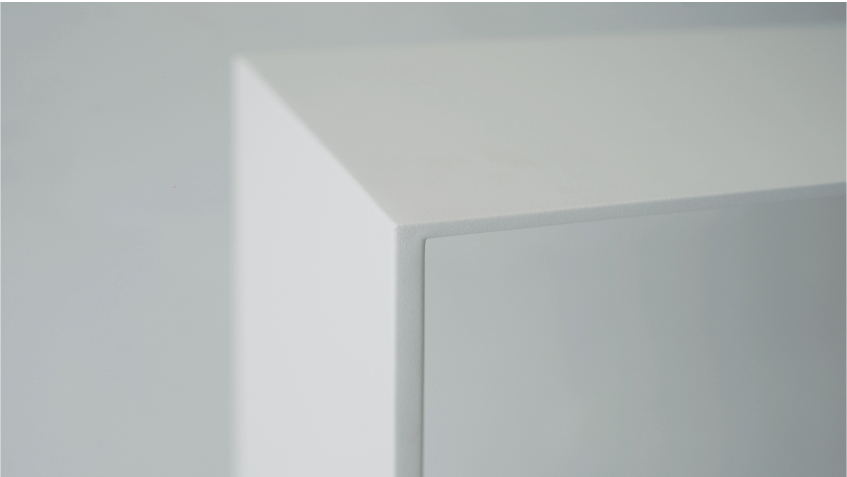 A detail of a U shape corner. Top forms into slightly thicker leg.